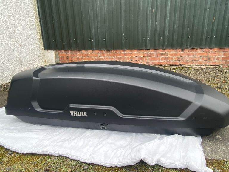 Thule roof box 