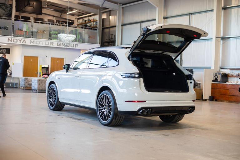 2020 Porsche Cayenne E-Hybrid 5dr Tiptronic S ESTATE PETROL/ELECTRIC Automatic