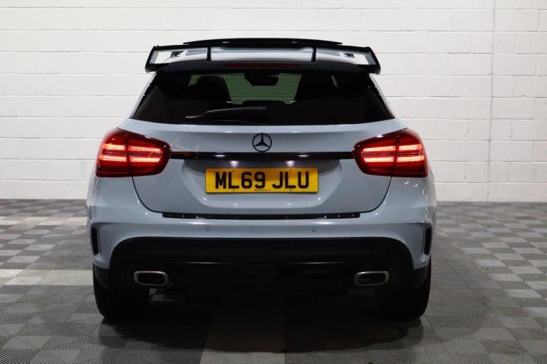 MERCEDES-BENZ GLA CLASS 2.1 GLA220d AMG Line (Premium Plus) 7G-DCT 4MATIC Euro