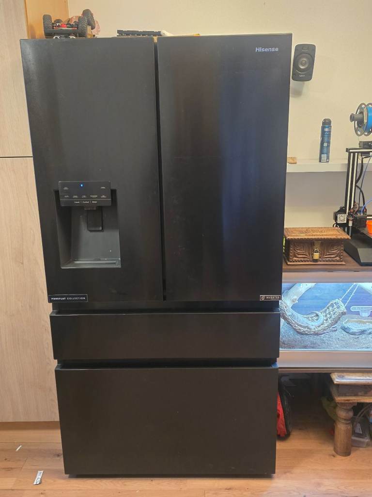 Hisense RF728N4BFF American Fridge