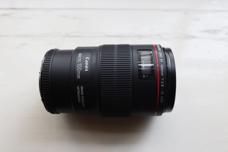 Canon EF 100mm f/2.8L Macro IS USM Lens (Like new)