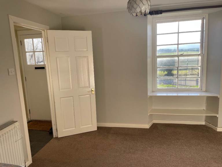 1 Bedroom Cottage on Farm, South Facing