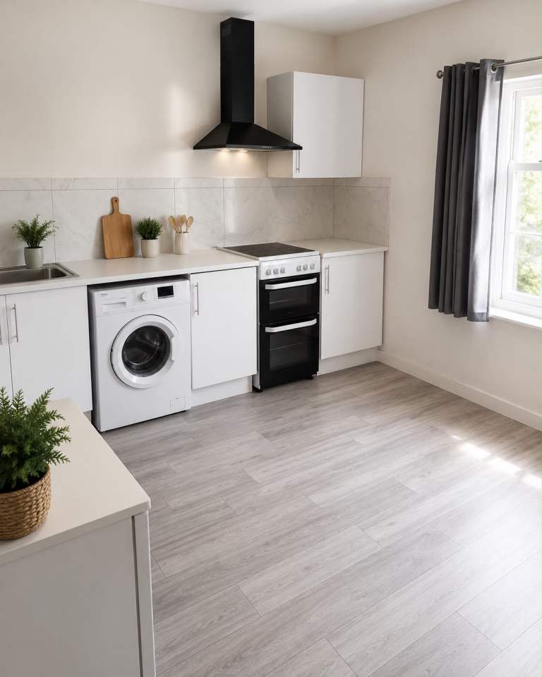 Three Bedroom Flat Wolverhampton 