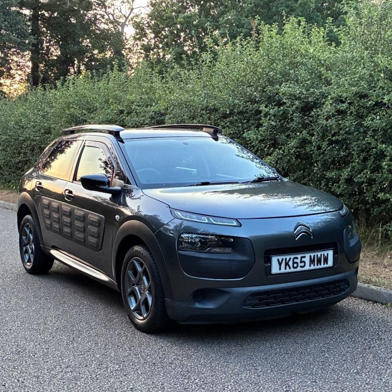 2015 CITROËN C4 CACTUS FEEL - 1.6 BLUEHDI - 83 MPG - £20 YEAR ROAD TAX - NEW MOT - ULEZ FREE