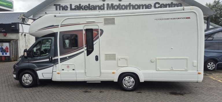 2018 AUTO-TRAIL Tracker RB 