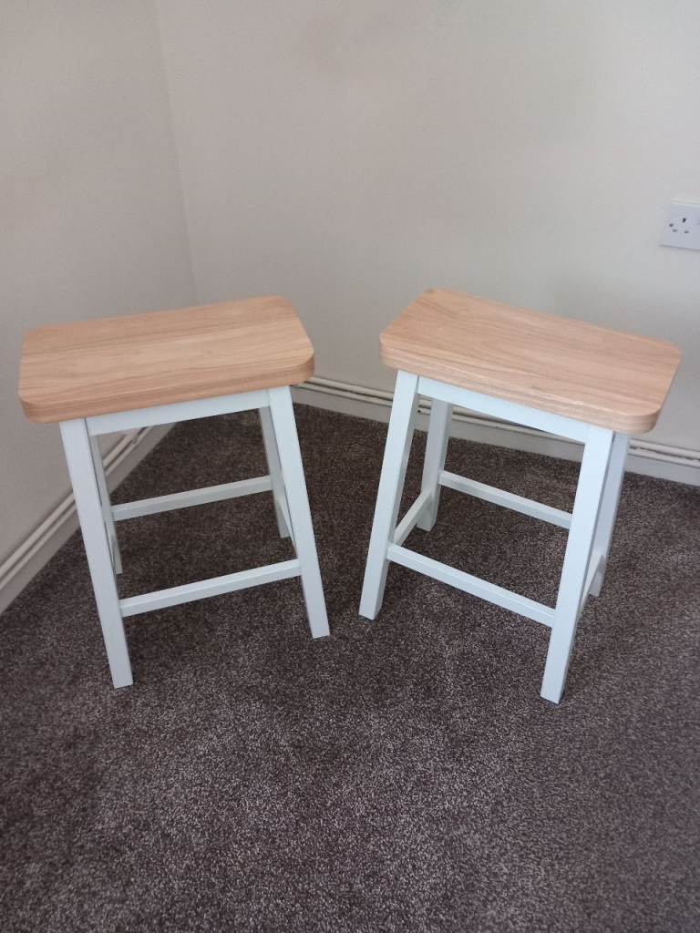 Pair of White & Wood Bar Stools – Good Condition