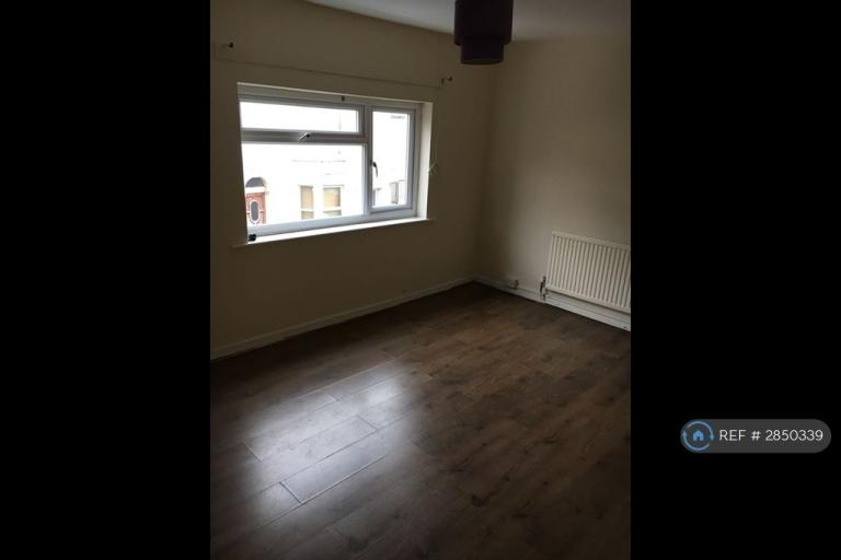 3 bedroom house in Victoria Parade, Bristol, BS5 (3 bed) (#2850339)