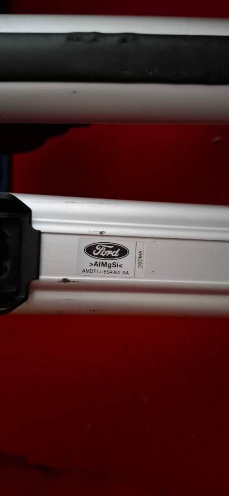 Roof bars for Ford Tourneo 