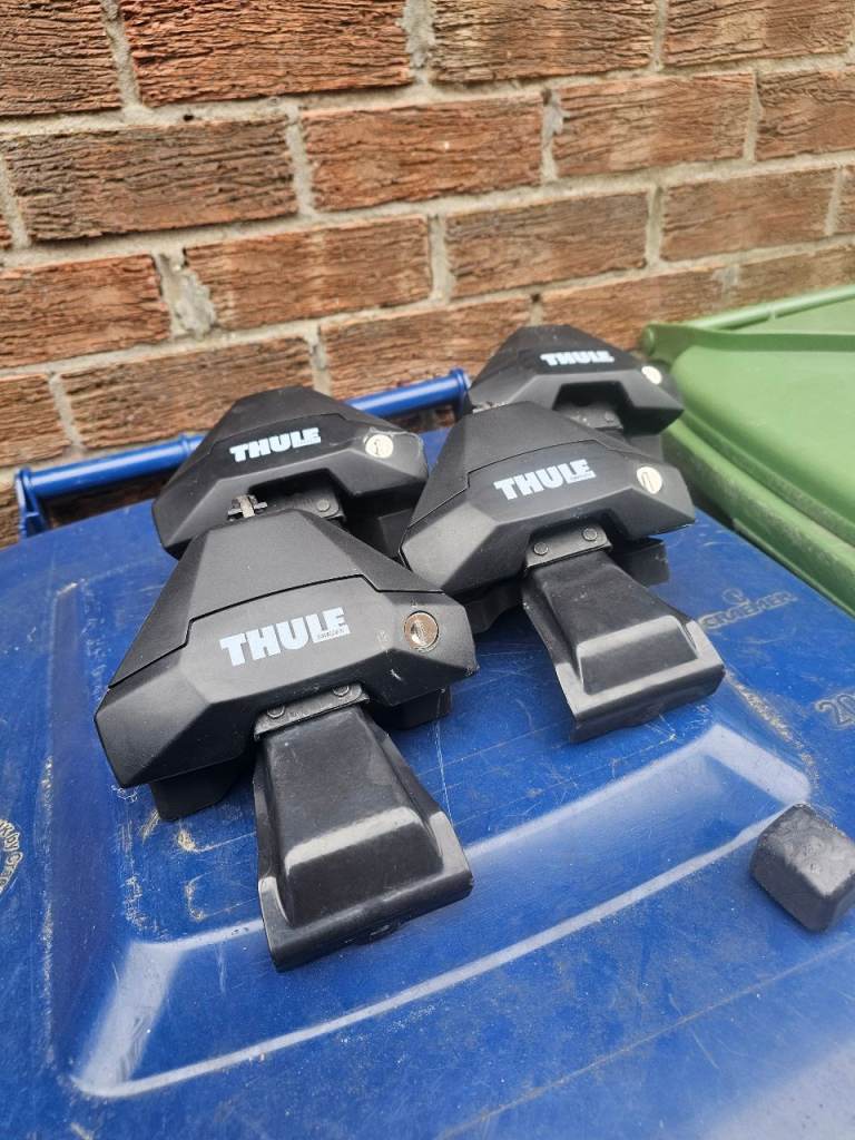 Ford focus mark 4 feet and fitting kit 