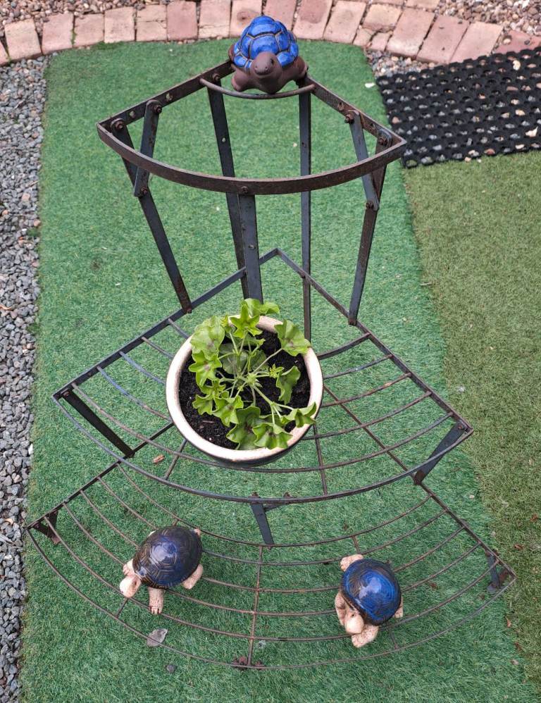 Metal plant stand 