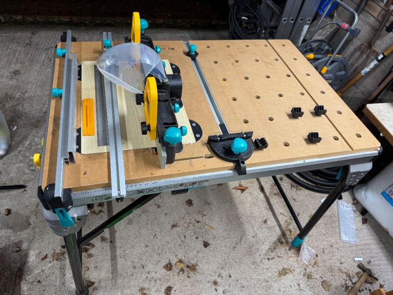 Wolfcraft Master Cut 2000 - Precision Saw Table + TRITON MOF001 Router