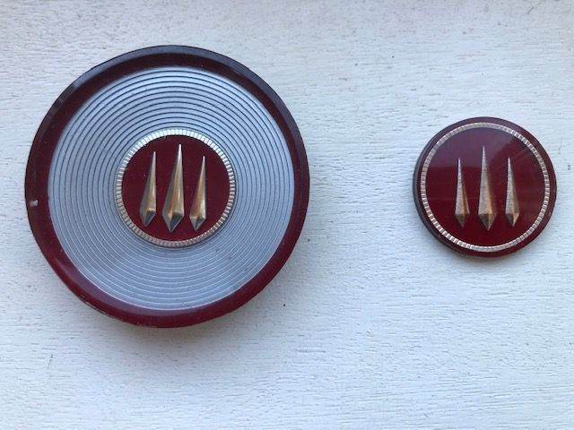 Vintage 1950s HILLMAN MINX car steering wheel badge trident emblems