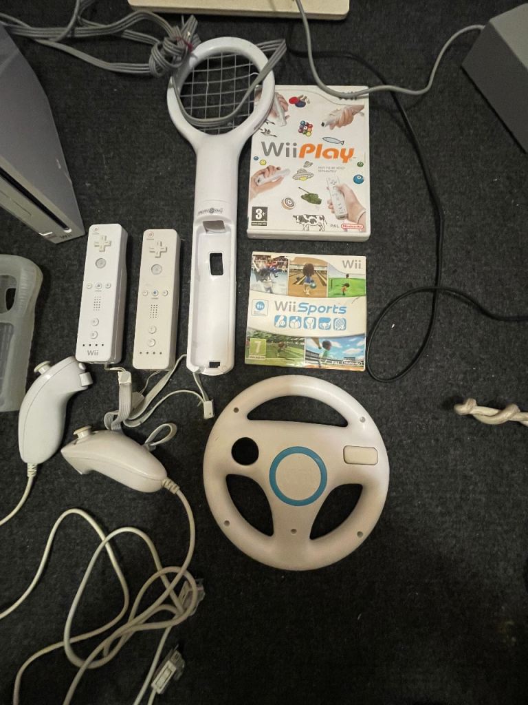 Nintendo wi 2 controllers 