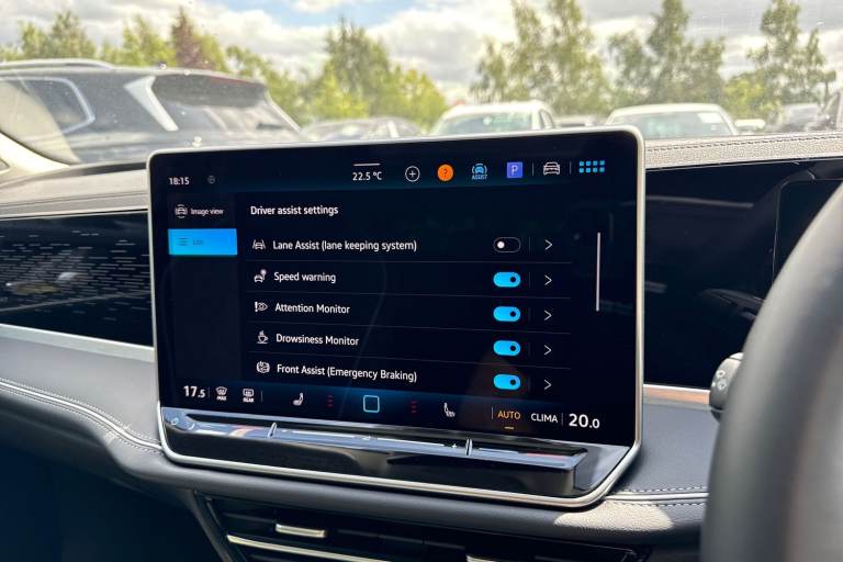 2025 Volkswagen Passat 1.5 eTSI MHEV Elegance DSG Euro 6 (s/s) 5dr Estate Automatic