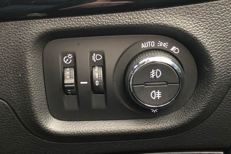 2021 Vauxhall Astra 1.2 Turbo 145 Griffin Edition 5dr Hatchback PETROL Manual