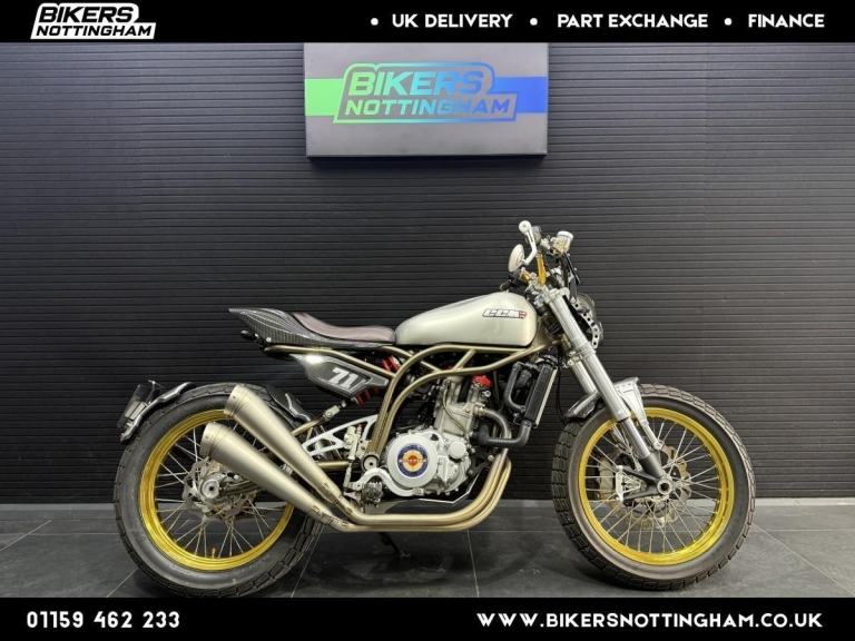 CCM Spitfire Flat Tracker 2019