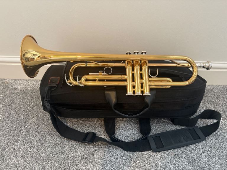 Yamaha YTR2330 Student Trumpet – Complete with Case