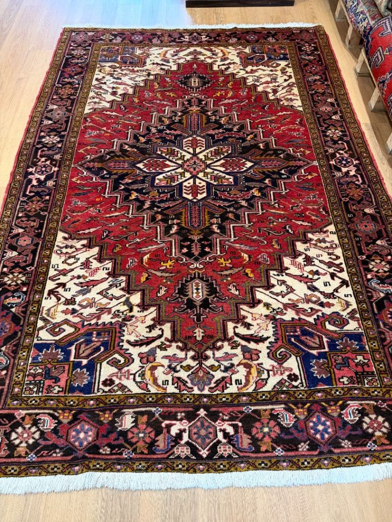 Large Handmade Persian Heriz Rug 300x200cm