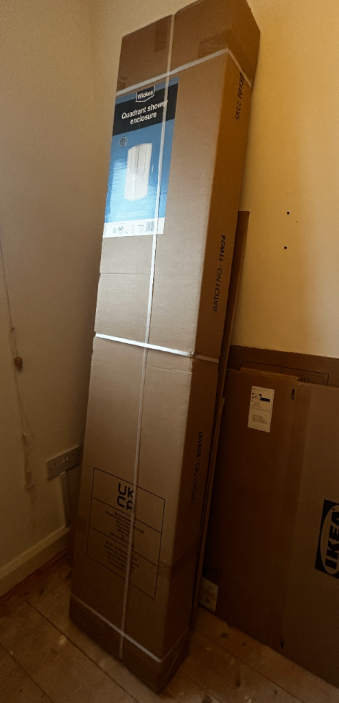 New and never opened Wickes quadrant shower enclosure 