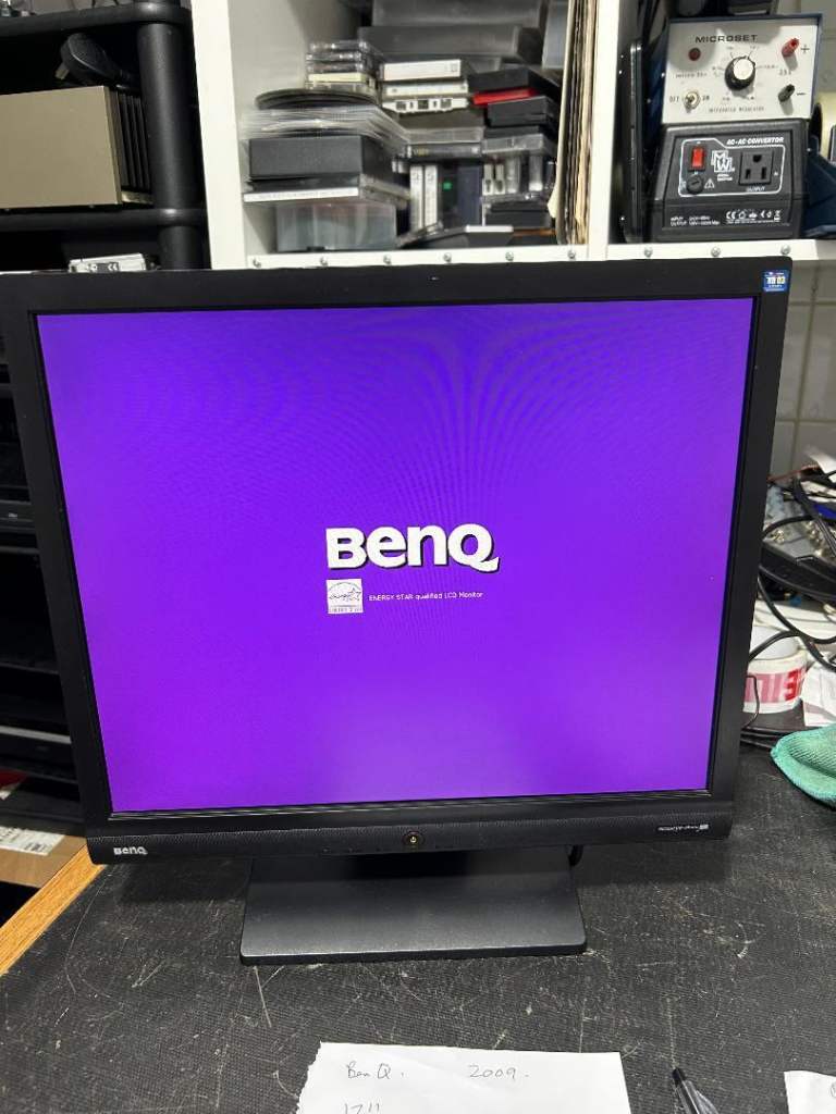 FREE BenQ Old Skool (2009) PC computer monitor 17 inch