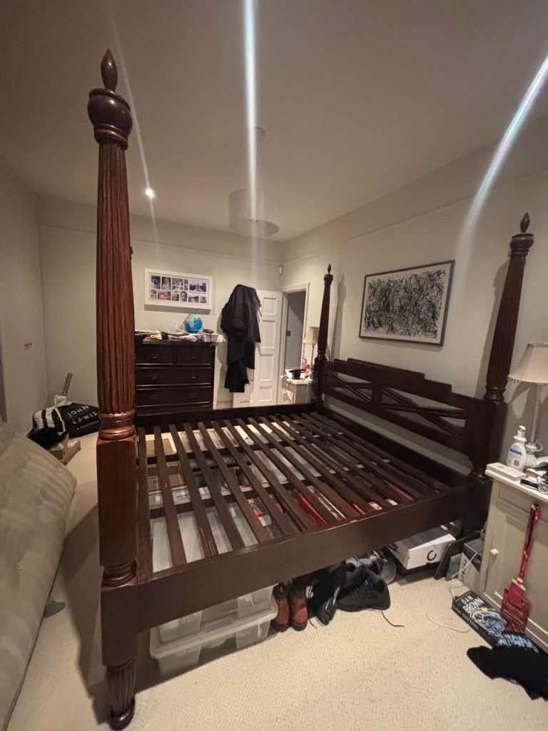 Super King 4 Poster Bed by Lombok