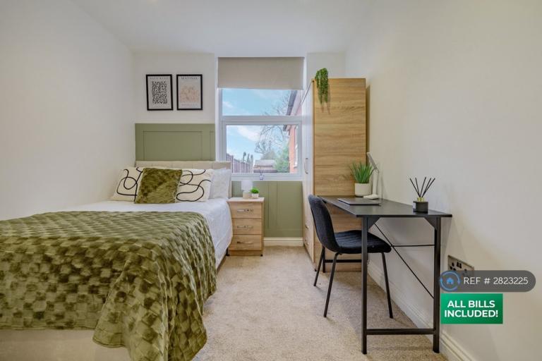 1 bedroom in Hurcott Road, Kidderminster, DY10 (#2823225)