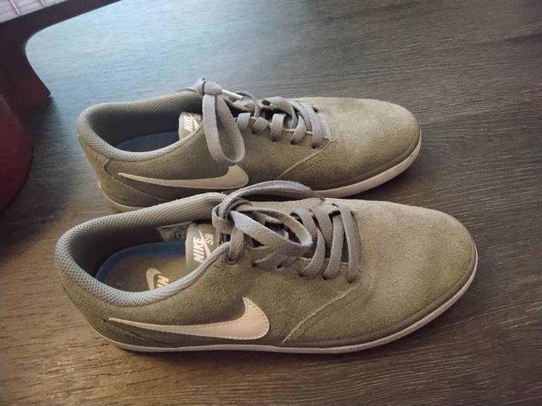 Nike skateboard trainers used in good condition uk size 7