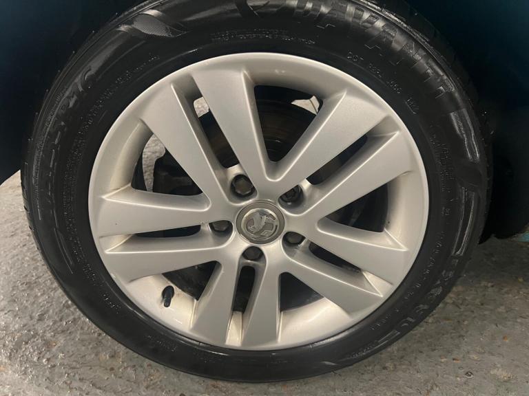 2011 Vauxhall Meriva 1.7 CDTi SE Auto Euro 5 5dr MPV Diesel Automatic