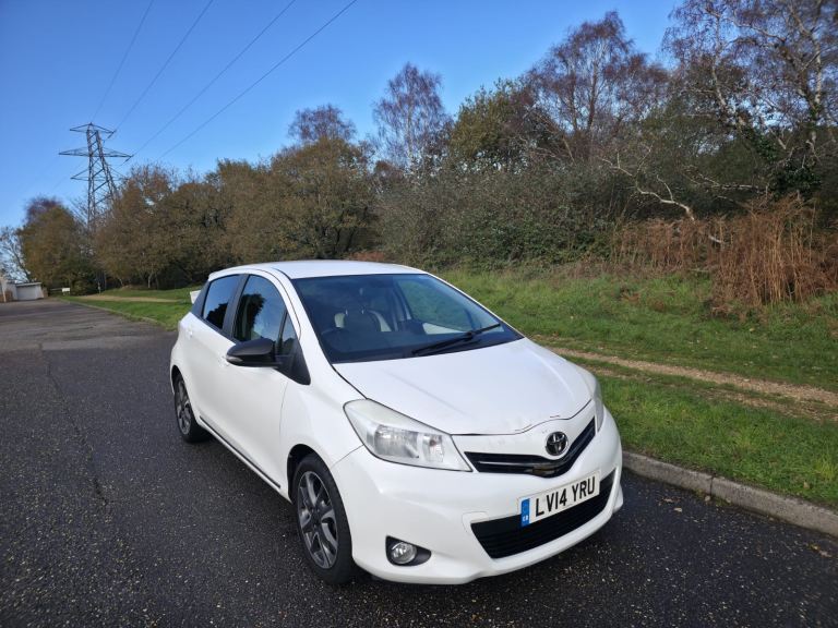 Toyota, YARIS, Hatchback, 2014, Semi-Auto, 1329 (cc), 5 doors