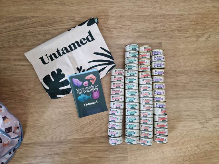 55x Untamed Cat tins with tote bag