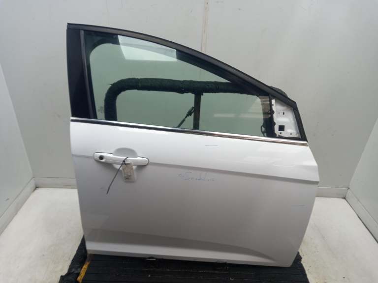 Ford Focus Right Front Door O/S 2010-2018 Frozen White 5 Door Hatchback