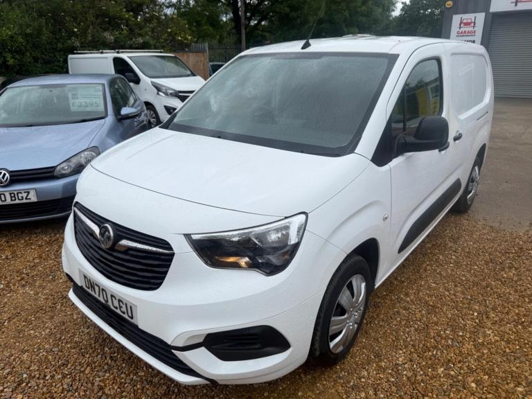 2020 Vauxhall Combo 1.5 Turbo D 2300 Sportive L2 H1 Euro 6 (s/s) 4dr PANEL VAN Diesel Manual