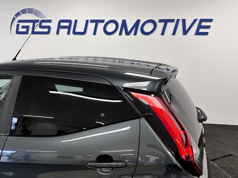 2020 Toyota AYGO 1.0 VVT-i X-TREND FUNROOF X-SHIFT AUTO FIVE DOOR 70 BHP Hatchback Petrol Automatic