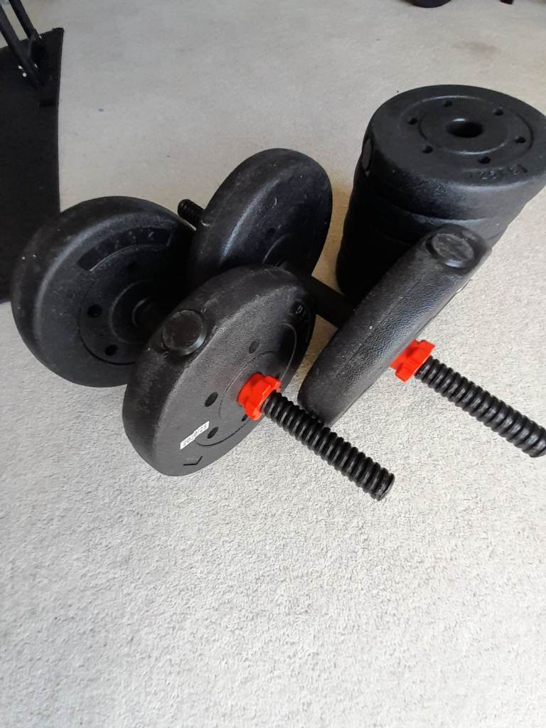 Dumbells and weight plates