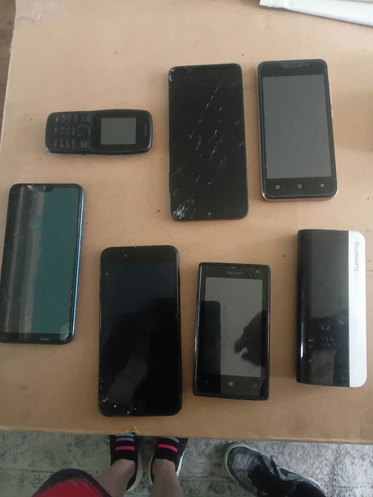 Job Lot of Various Mobile Phones - Parts or Repair