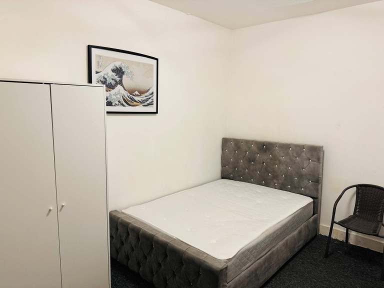 Bright & Comfortable Standard Room – North London