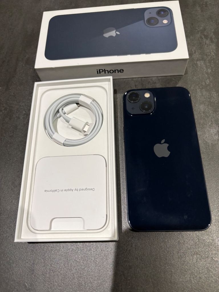 iPhone 13 128gb unlocked midnight excellent condition 
