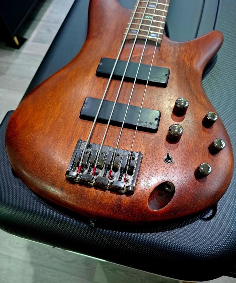 IBANEZ SDGR SR500 4 STRING BASS GUITAR + AS NEW IBANEZ TSA HARD CASE