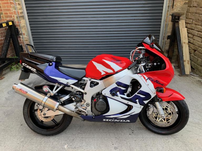 1999 Honda CBR900RRX SC33 919cc FIREBLADE (CLASSIC MOTORCYCLE) HAS TO BE SEEN !