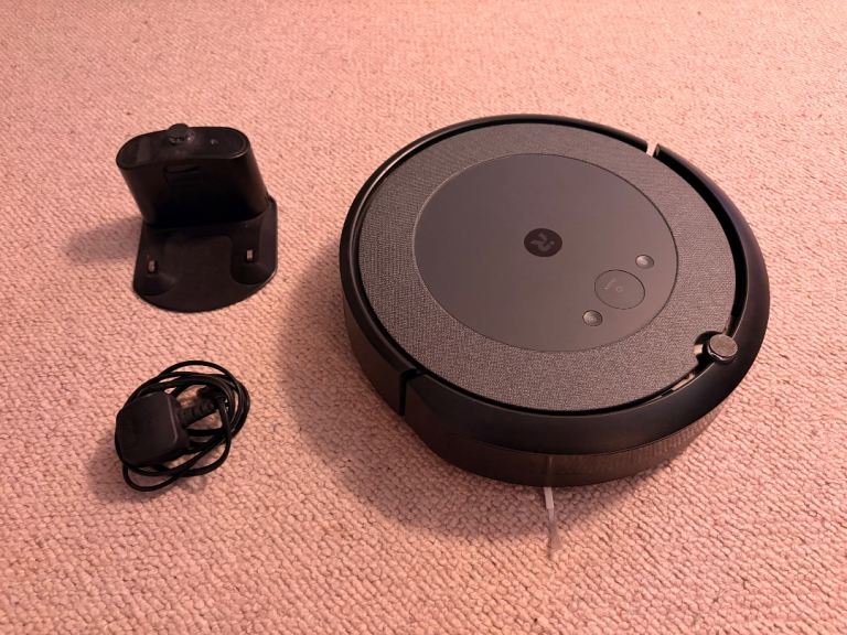 Roomba i3 robot vacuum