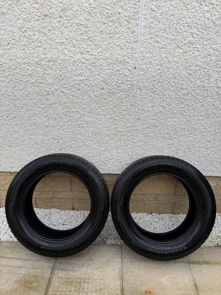 GOODYEAR EFFICIENT GRIP 215/60R17 TYRES
