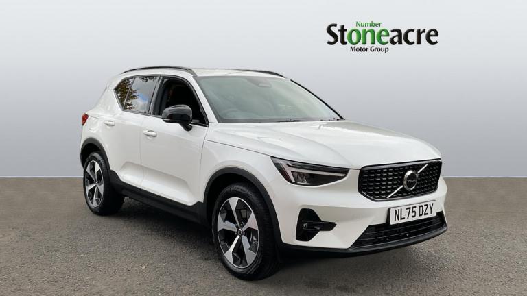 2025 Volvo XC40 2.0 B3 MHEV Plus SUV 5dr Petrol Hybrid DCT Auto Euro 6 (s/s) (163 ps) ESTATE Petr...