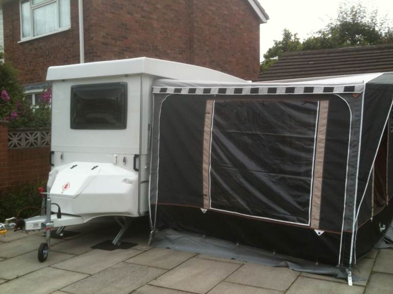 Gobur Carousel 10/2 Slimline Folding Caravan + Awning and Motor Mover