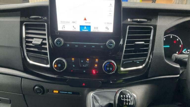 2018 Ford Transit Custom 2.0 EcoBlue 130ps Low Roof Limited Van PANEL VAN DIESEL Manual