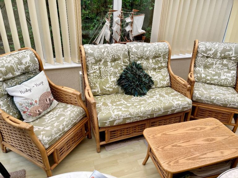 Rattan Conservatory Suite with coffee table 
