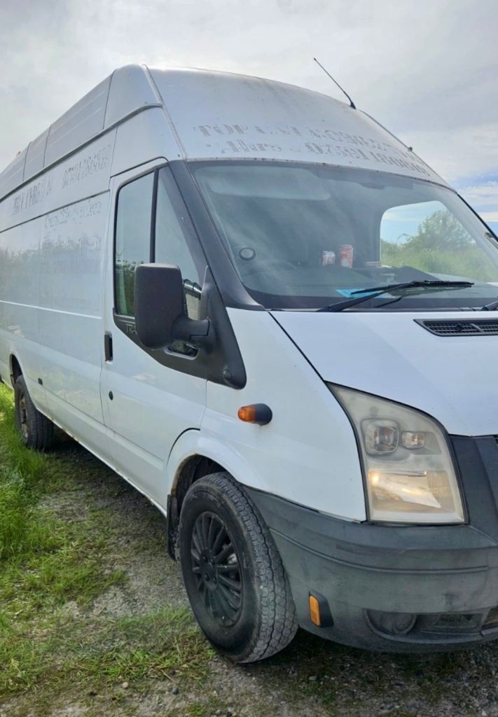 White Ford TRANSIT Panel Van 2013 LWB High Roof 2.2 TDCi 350 RWD L4 H3 4dr SRW Jumbo 2 Keys