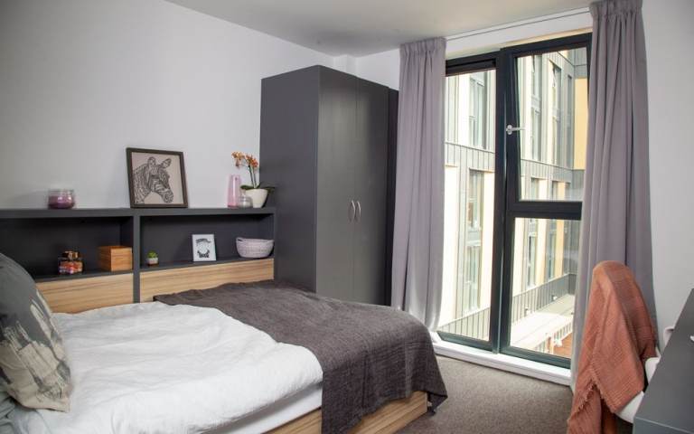 Urgent need of a Student to take over the tendency for a wonderful En-suit room