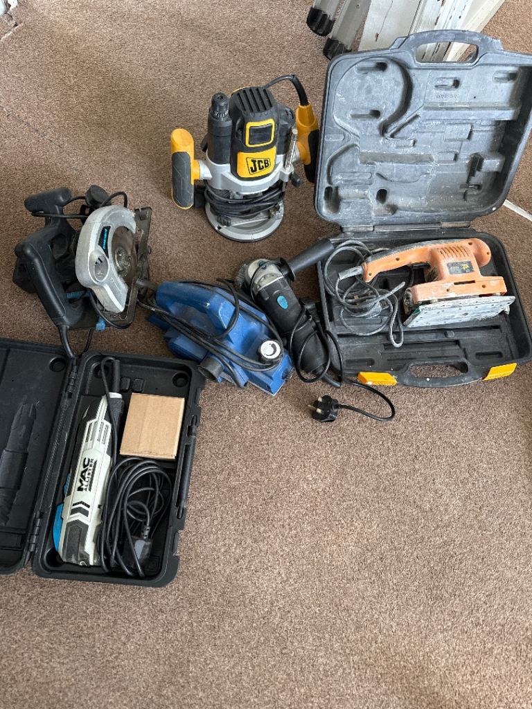 Bundle of power tools