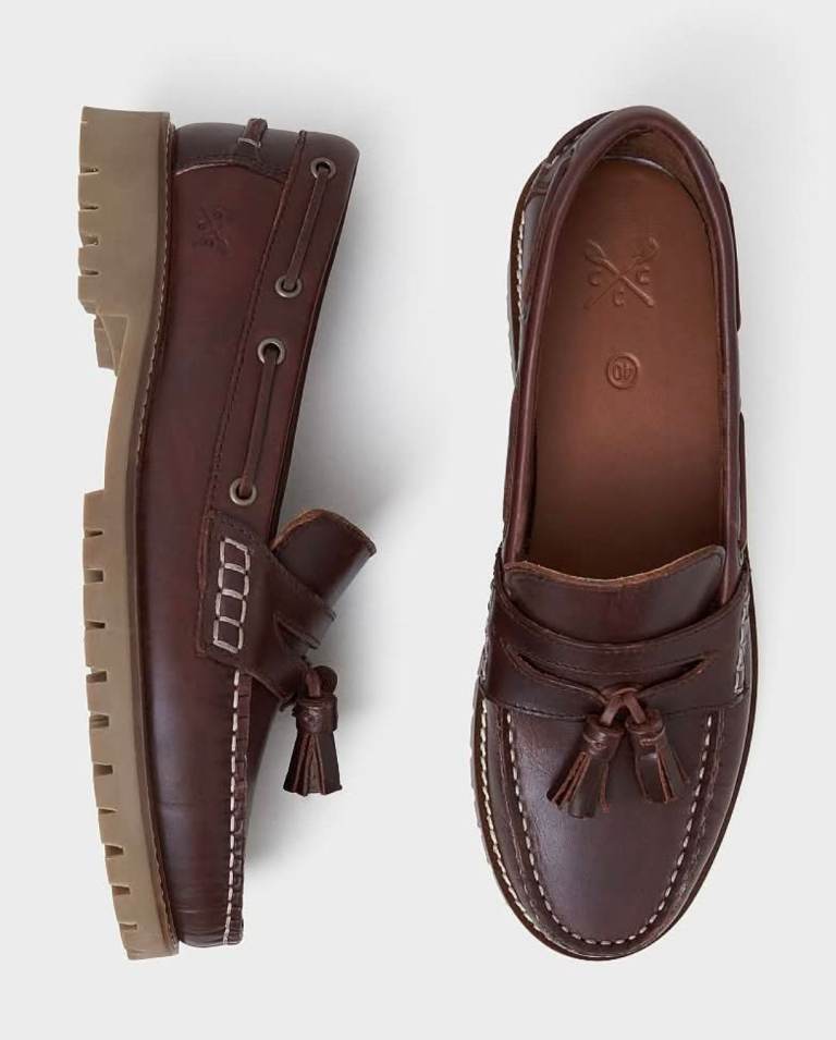 Crew Clothing Company CHUNKY TASSEL LEATHER BOAT SHOE IN CHOCOLATE BROWN, SIZE: EU43/ UK9