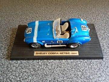 Model of a Shelby Cobra 427S/C 1964